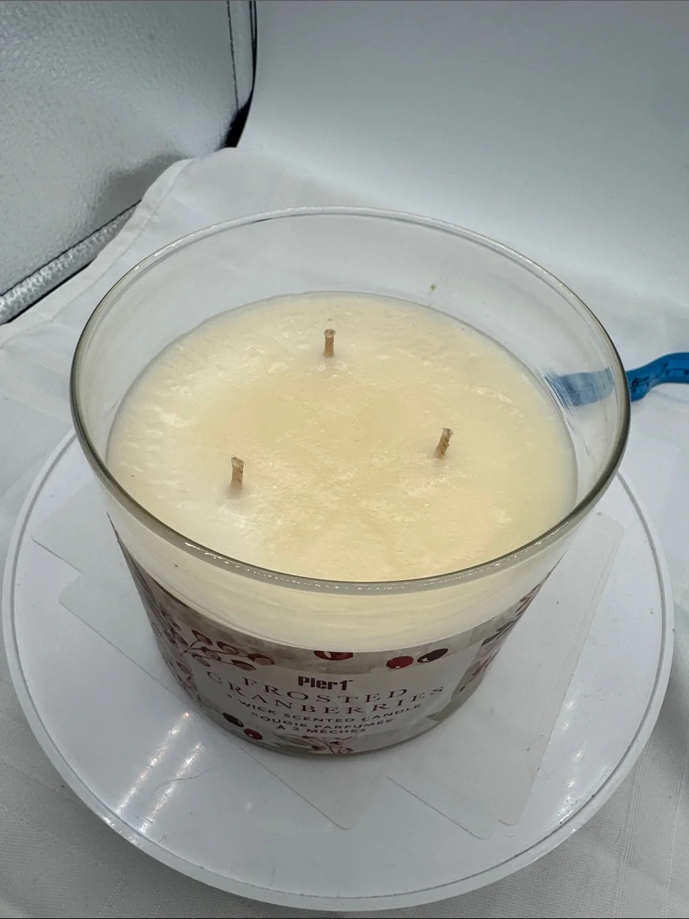 Pier 1 Frosted Cranberries 3 wick scented candle 14OZ new unused